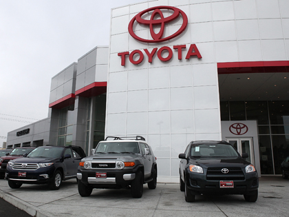 Toyota Hyundai Announce Recalls Of Roughly 110 000 Vehicles Cbs