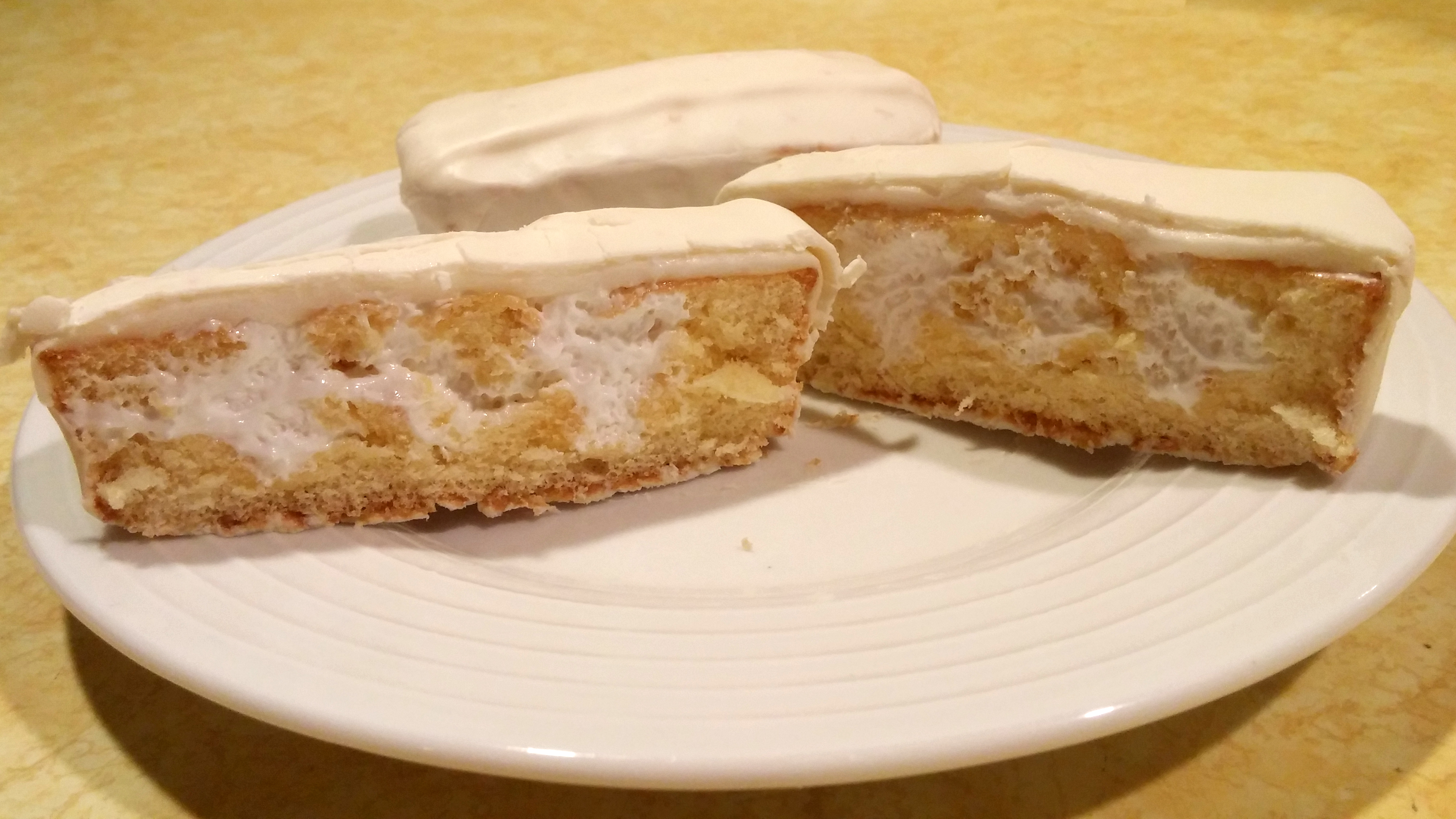 White Fudge Marshmallow Twinkie (Credit: CBSDetroit.com)